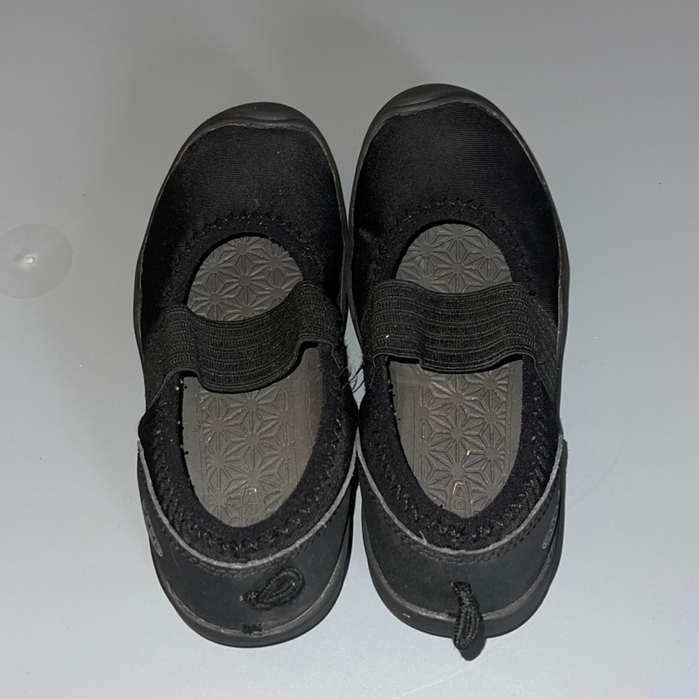 Keen girl shoes